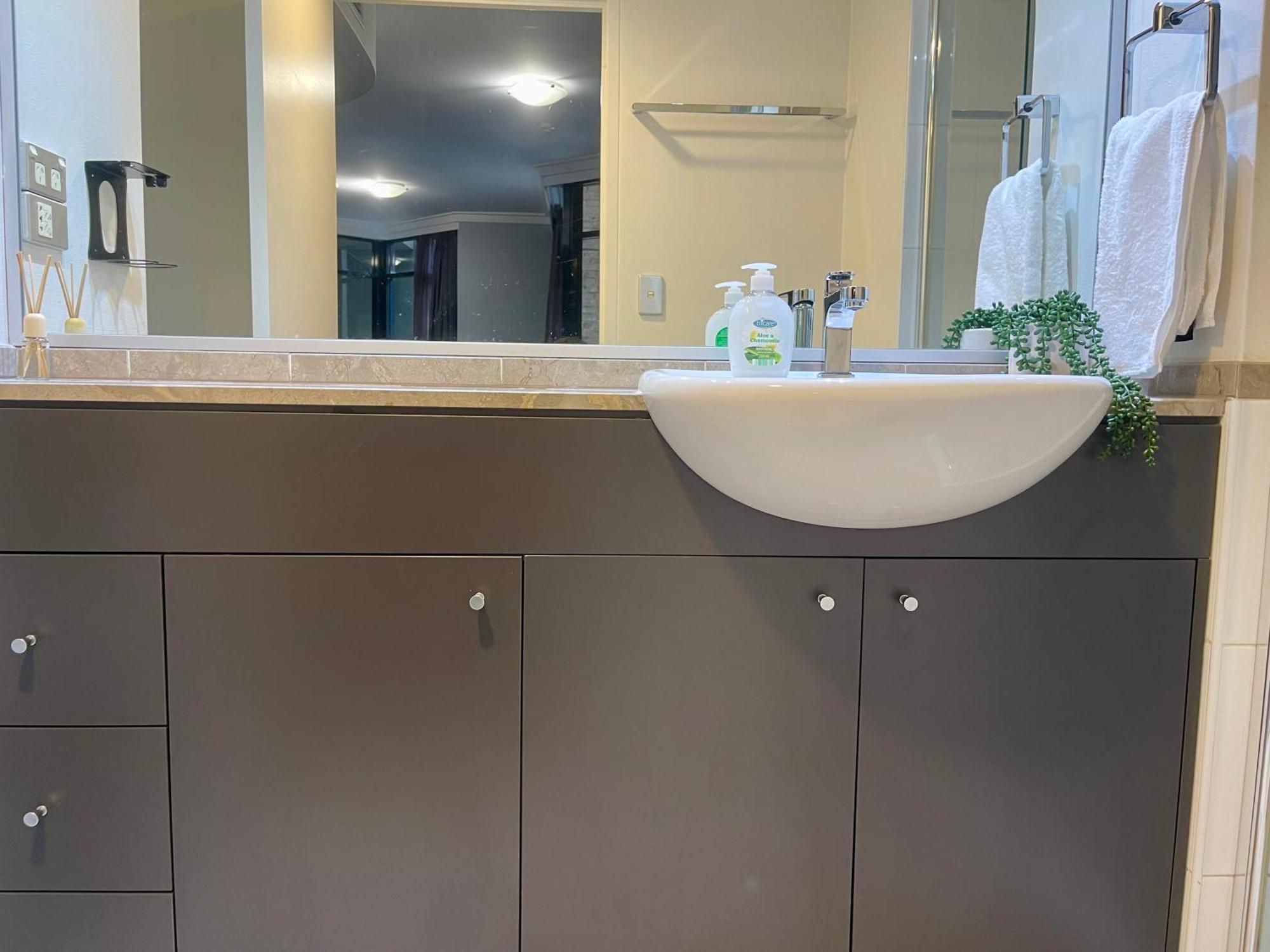 Getaway 1 Bdrm 2 Bathrms Sleeps 4 Apartment Sydney